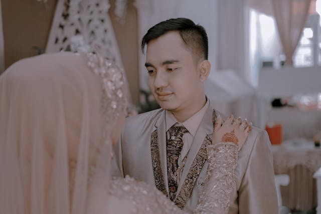 Template 11 - undangankawin.com pexels muhamad faizal awal 3231446 5166702